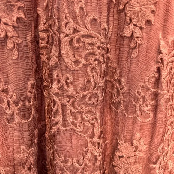 Soft Surroundings 100% Silk Embroidered Tunic Size Medium - Picture 8 of 11